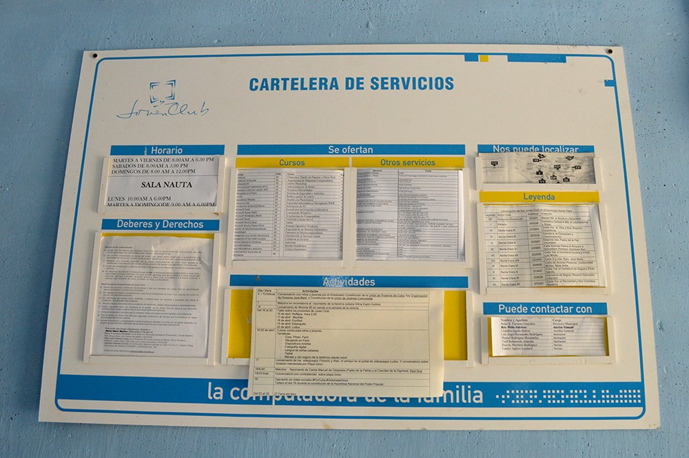 Cartelera de servicios de los Joven Club de Computación y Electrónica