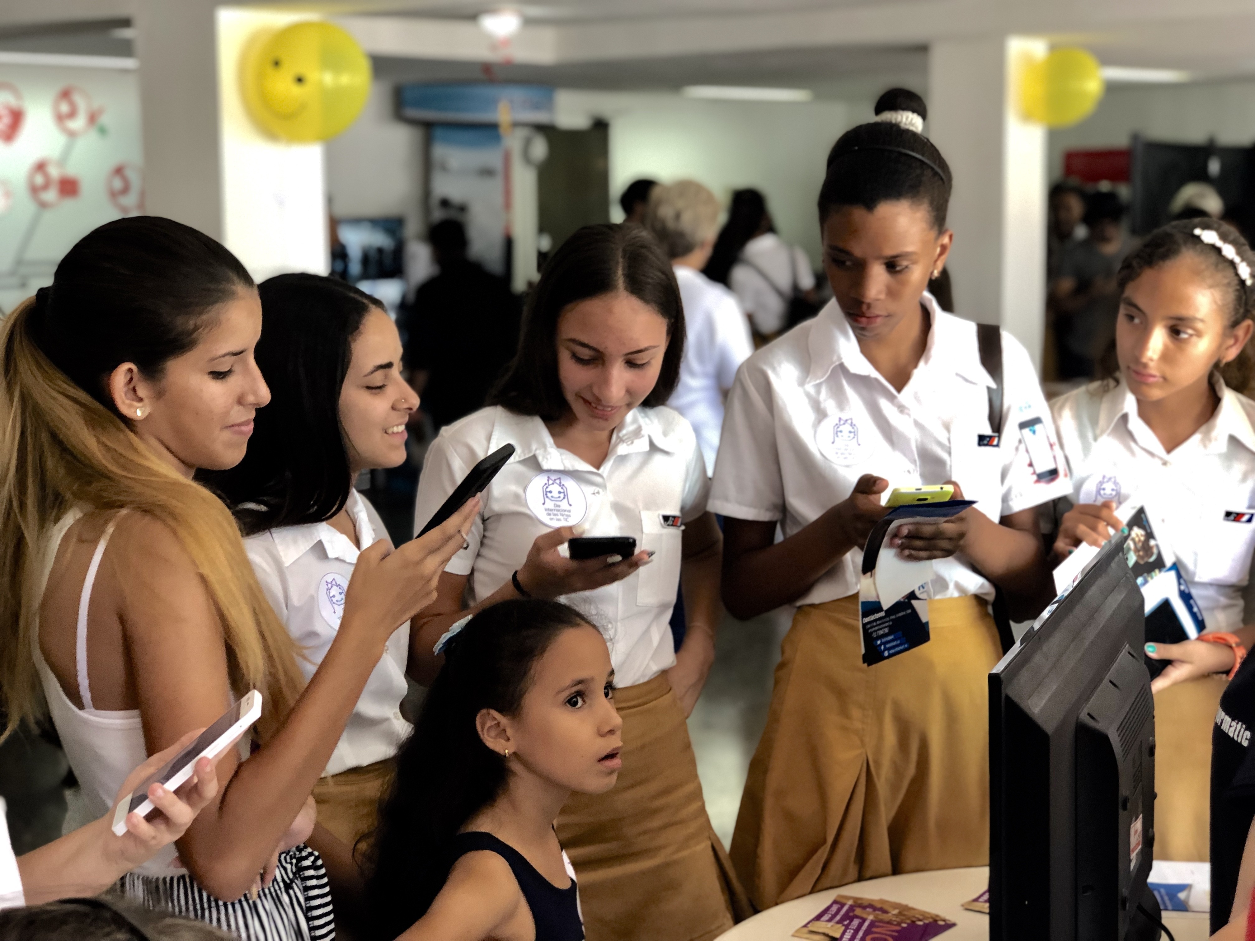 Celebran en Cuba el Día de las Niñas en las TIC