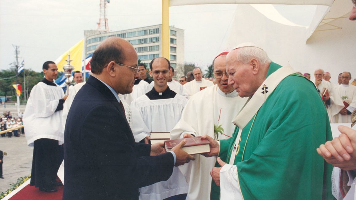 Iglesia, Estado y libertad en Cuba: una entrevista con Dagoberto Valdés