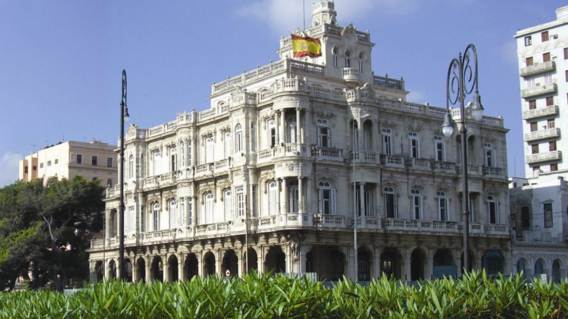 España denuncia violación de derechos digitales en Cuba