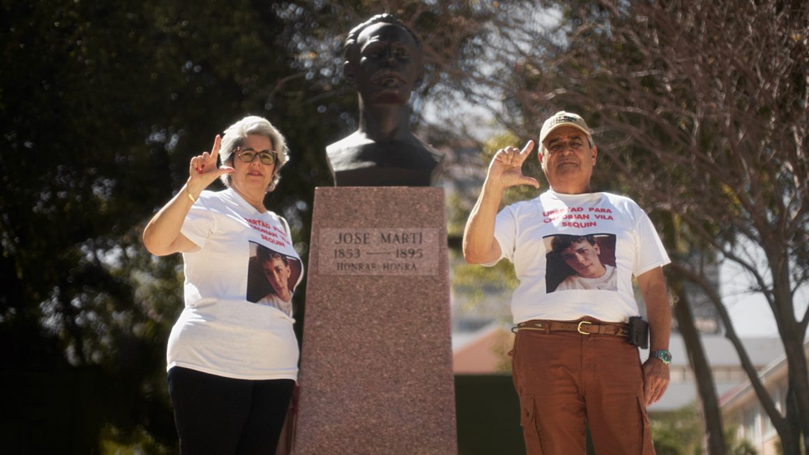 Abuelos del preso político cubano Chadrián Vila exigen su libertad